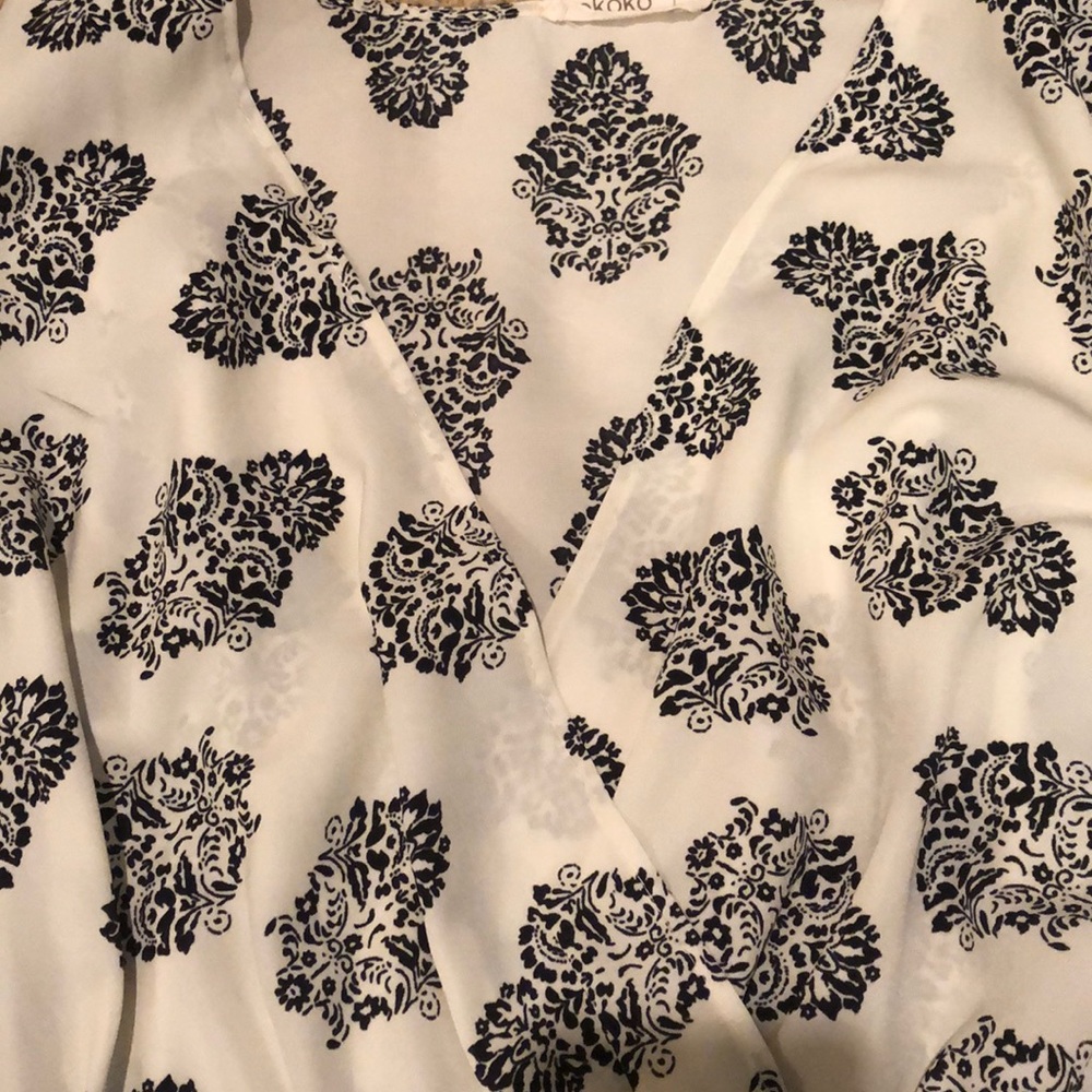 Patterned Romper - Picture 2 of 4